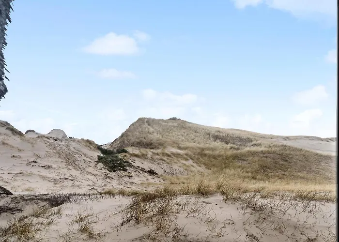 Дом отдыха Lovely In Hvide Sande With Sauna *